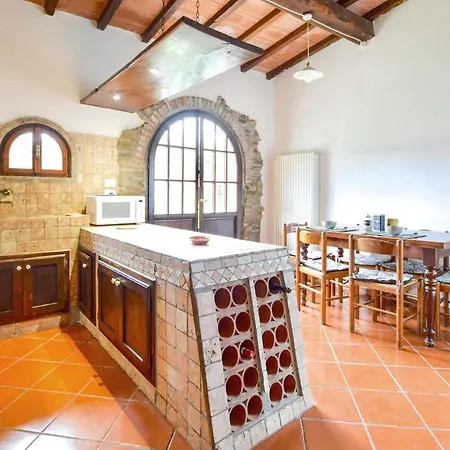 2 Bedroom Nice In Holiday home Massarosa