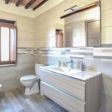 Holiday home 2 Bedroom Nice In Massarosa