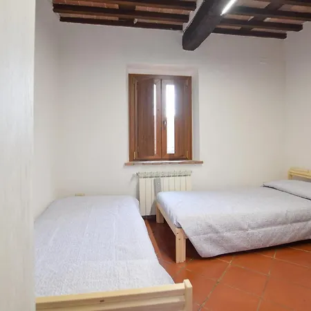 2 Bedroom Nice In Holiday home *